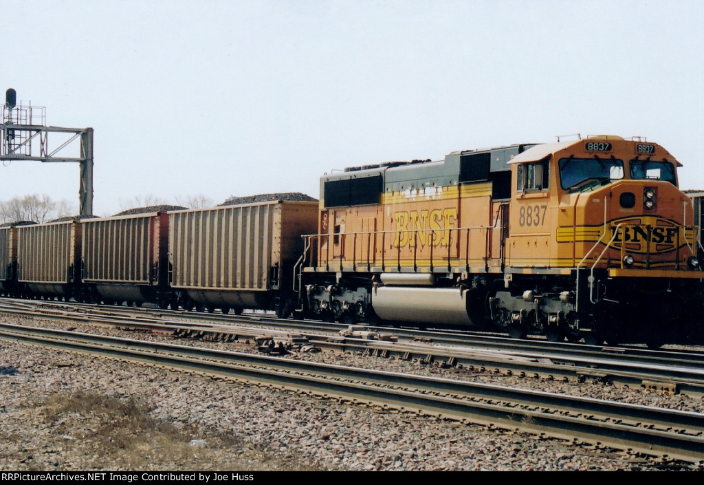 BNSF 8837 North